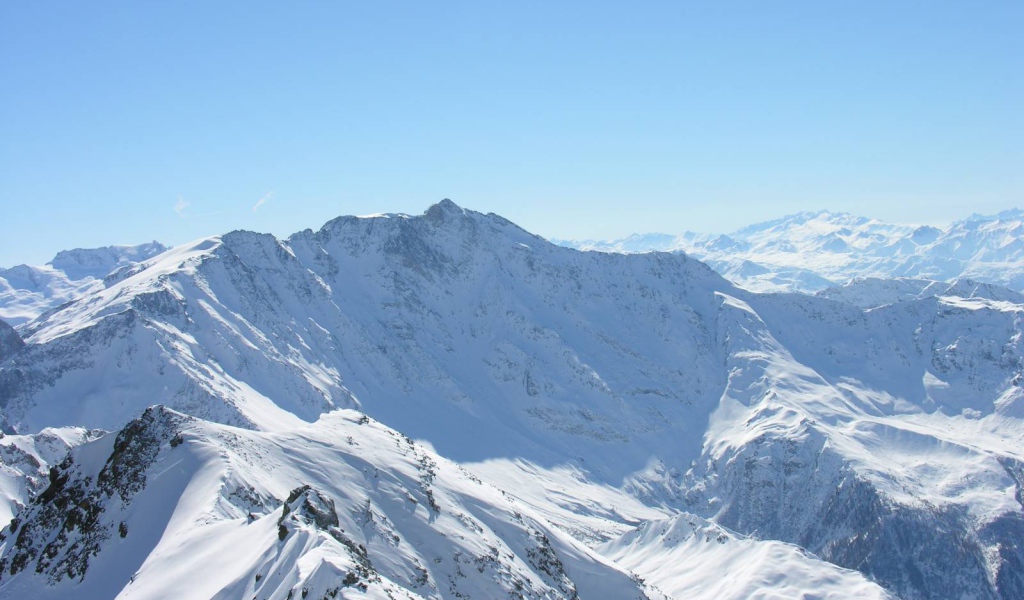 Горные вершины на горнолыжном курорте Лез Арк, Франция