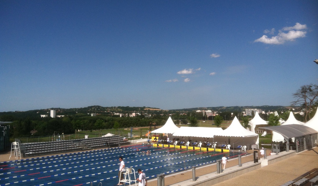Олимпийский бассейн в городе Виши, Франция