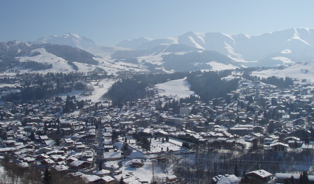 Панорама на горнолыжном курорте Межев, Франция