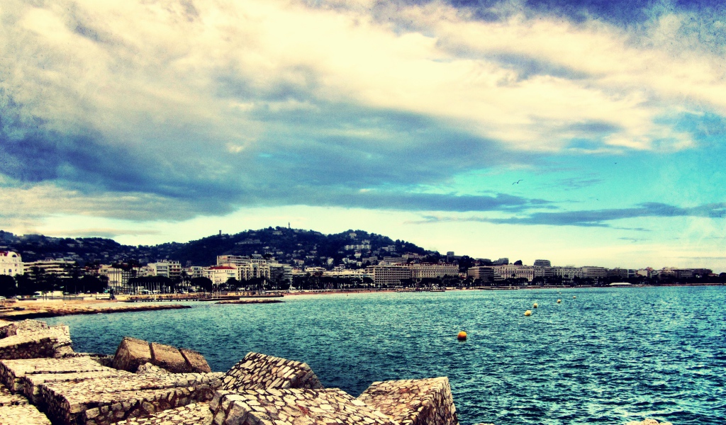 Набережная в Каннах, Франция