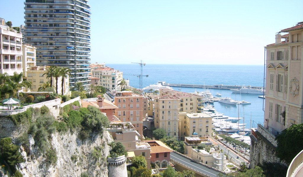 Скалы в Монте-Карло, Франция