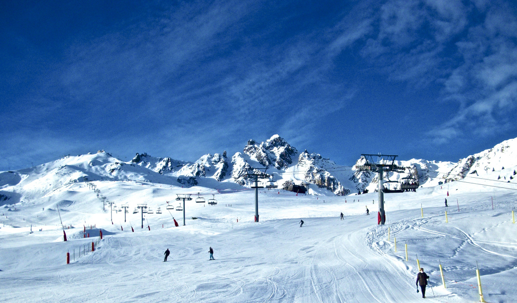 Лыжная трасса на горнолыжном курорте Куршевель, Франция