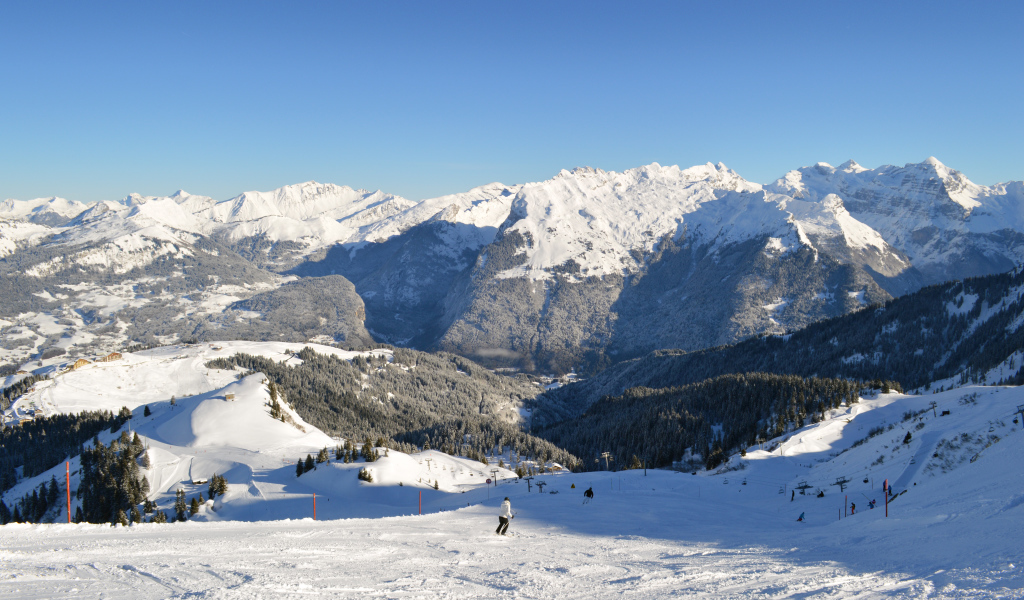 Лыжная трасса на горнолыжном курорте Самоен, Франция