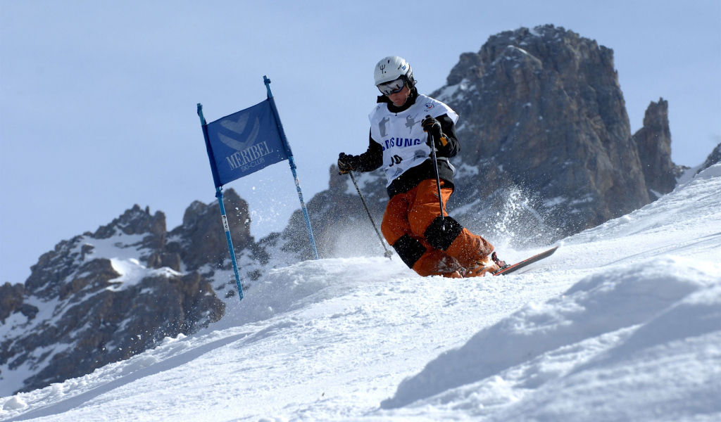 Катание на лыжах на горнолыжном курорте Мерибель, Франция