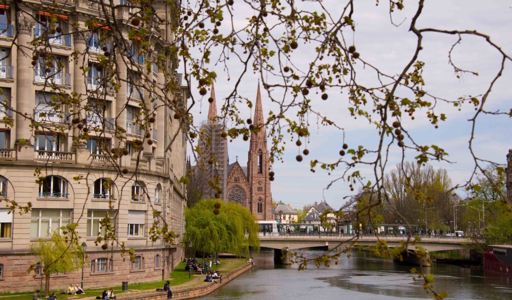 Весна в городе Страсбург, Франция