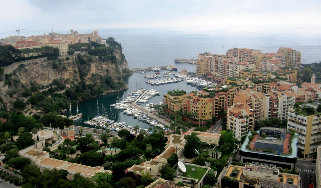 Городские здания в Монако