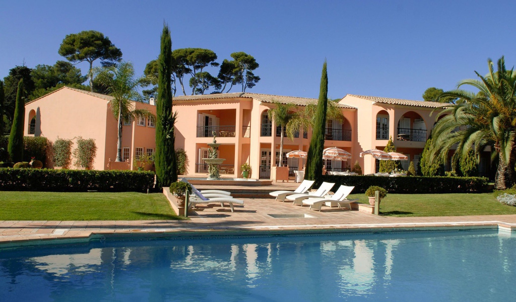 Вилла на курорте Антибы, Франция