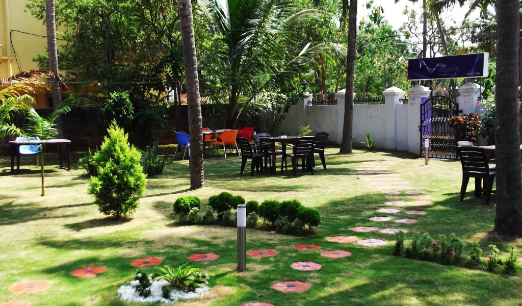 Сад в Варкале