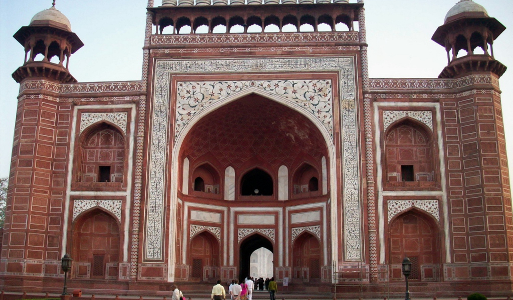 Известные мечети в Агре