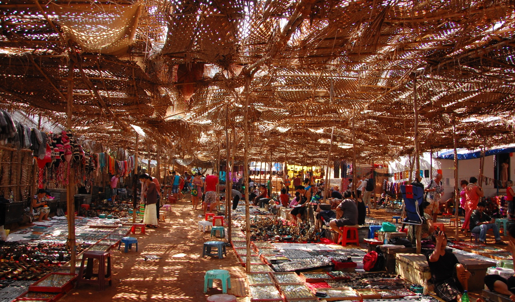 Рынок в Анджуне