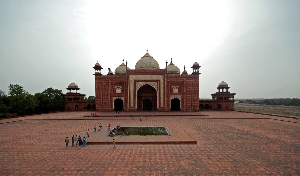 Мечеть в Агре