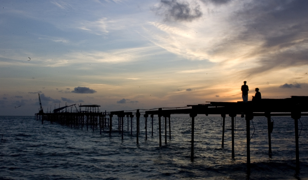 Отдых на пляже в Алапуже