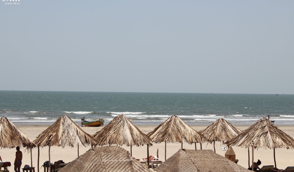 Отдых на пляже в Ашвеме