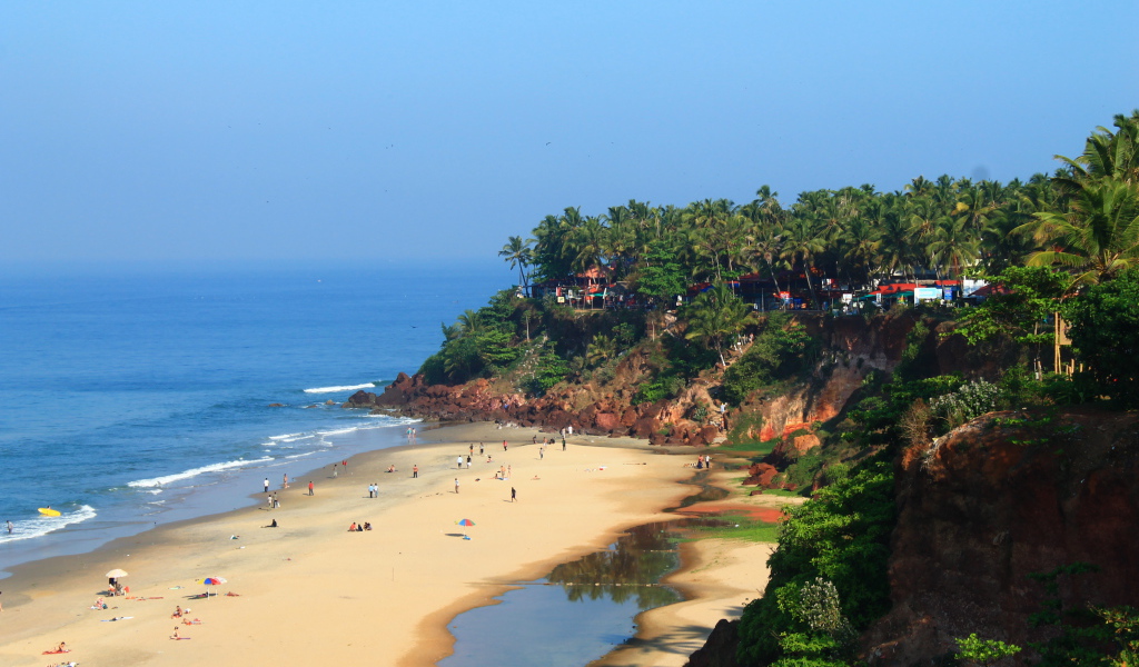 Отдых на пляже в Варкале