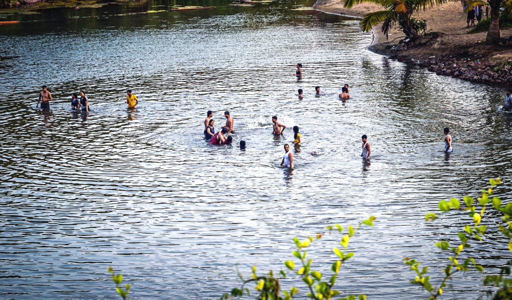 Туристы в Арамболе