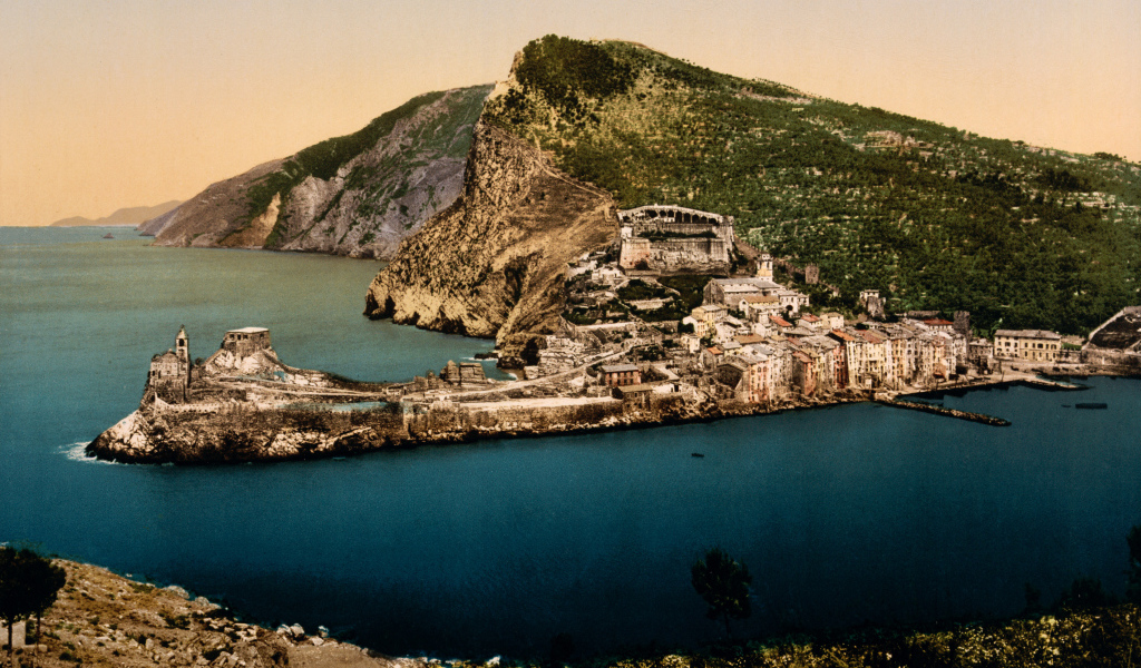 Тихая гавань на побережье в Лигурии, Италия