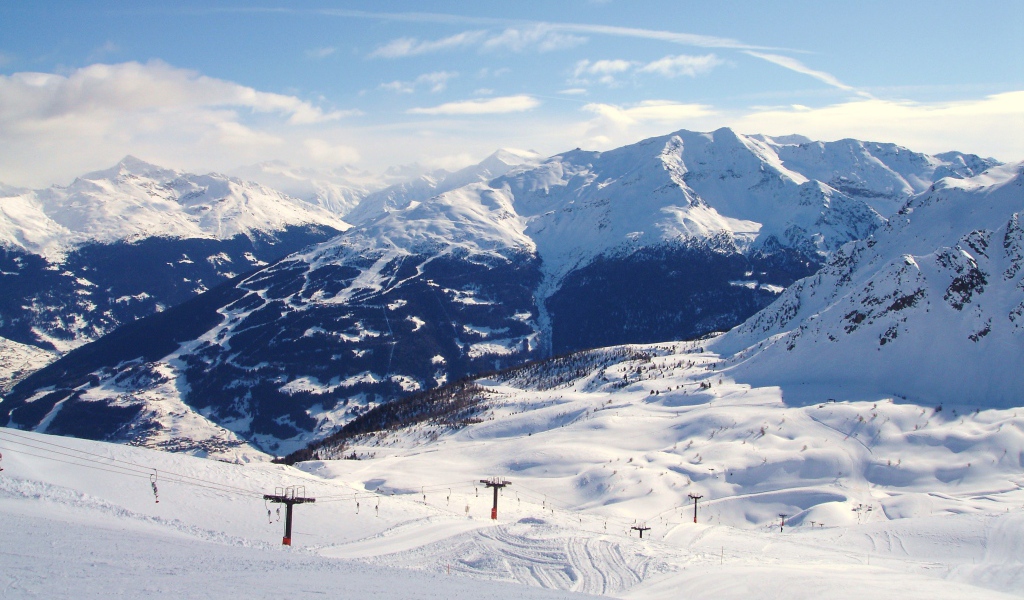 Горнолыжный спуск на курорте в Бормио, Италия