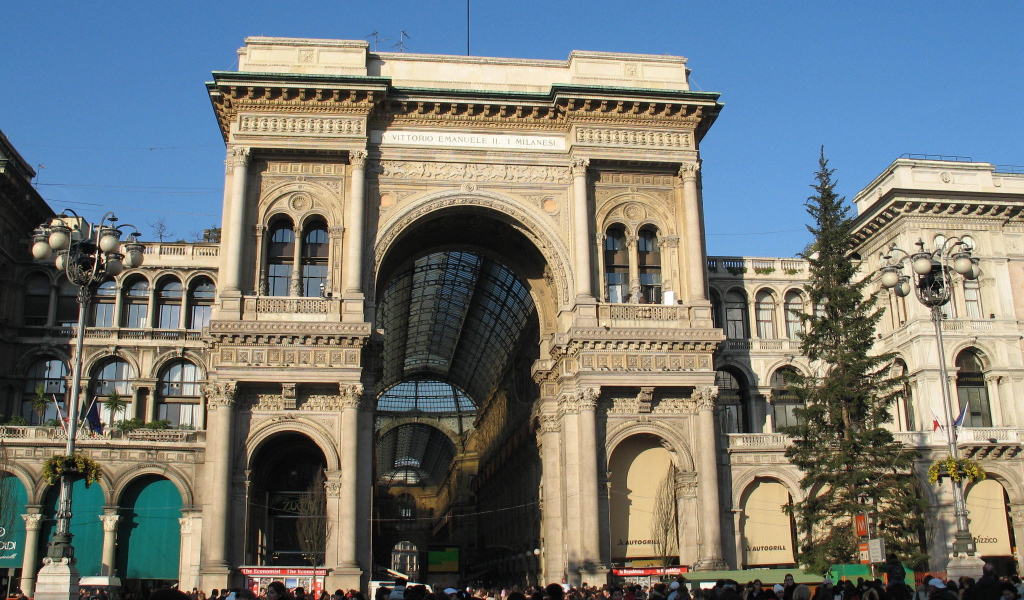 Арка в Милане, Италия
