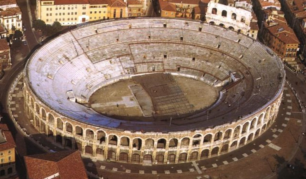 Арена в Вероне, Италия