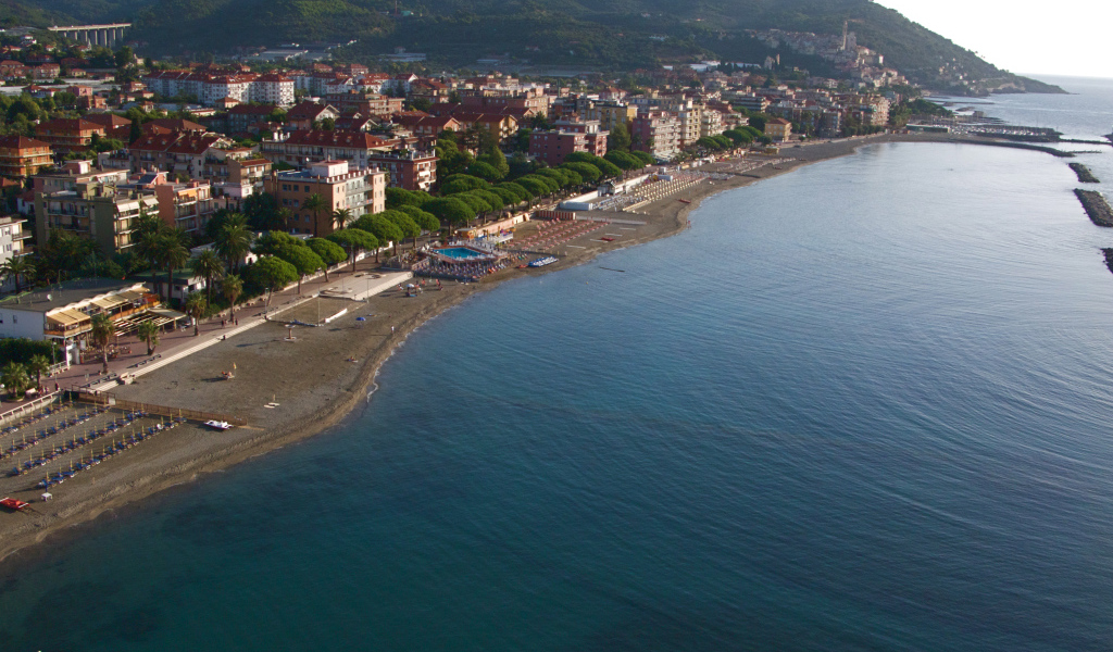 Залив на курорте Сан Бартоломео Аль Маре, Италия