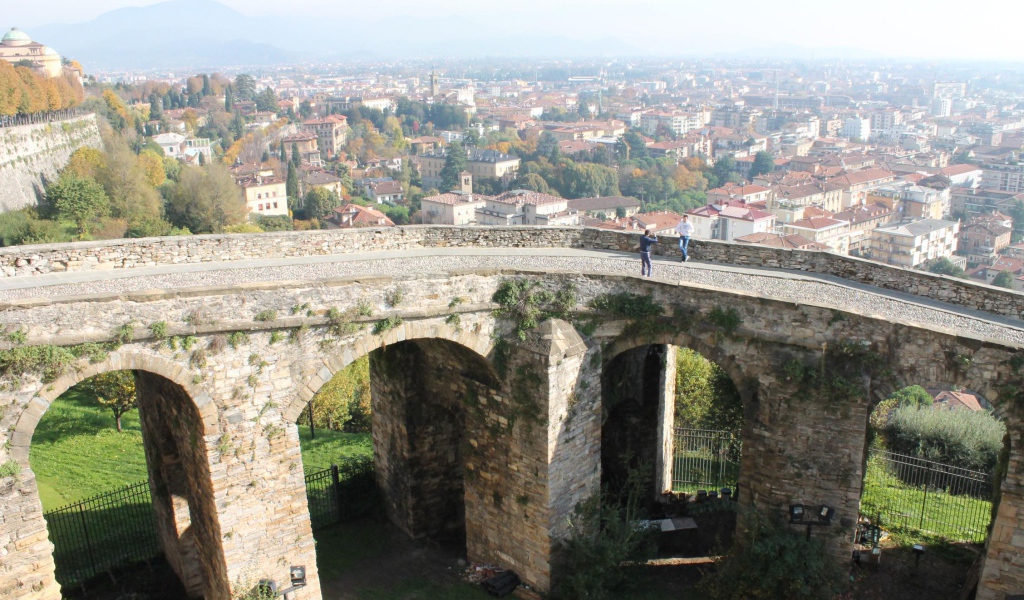 Мост в Бергамо, Италия