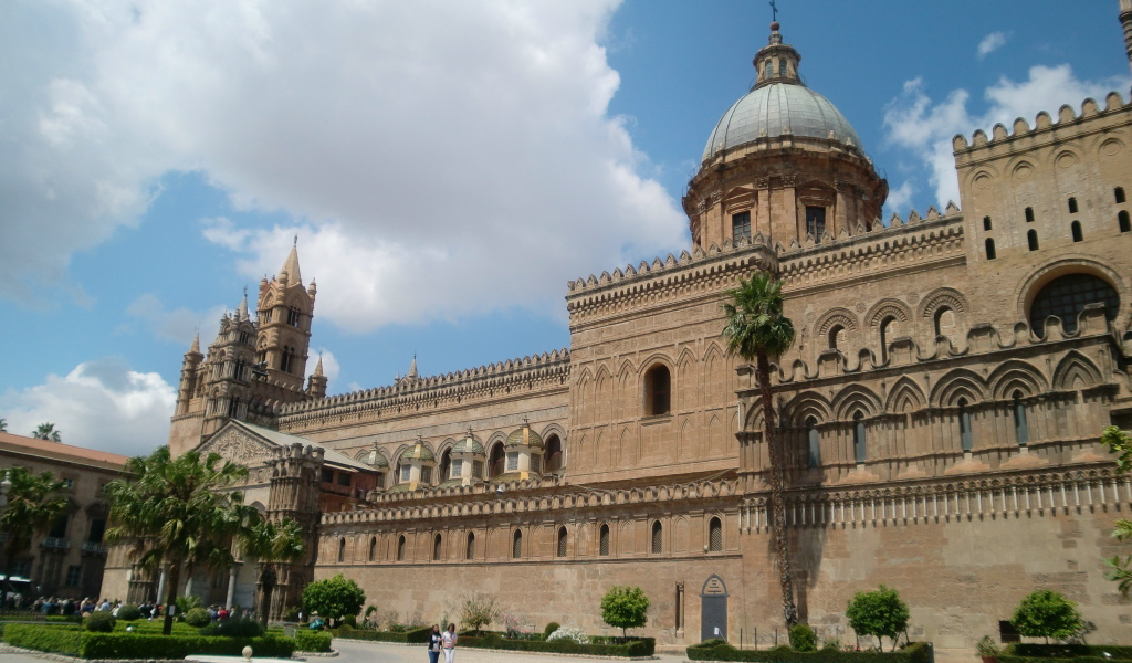 Католический собор на острове Сицилия, Италия