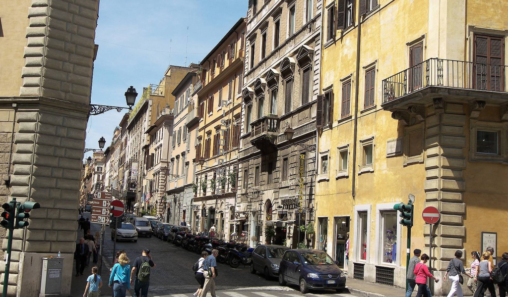 Городская улица в Риме, Италия