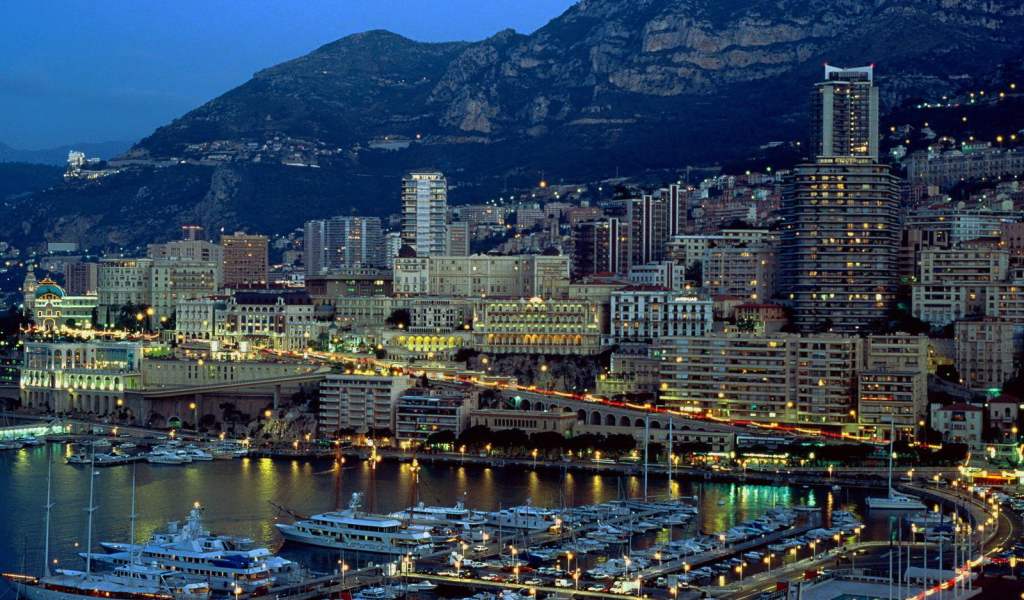 Вечерние огни в Генуе, Италия