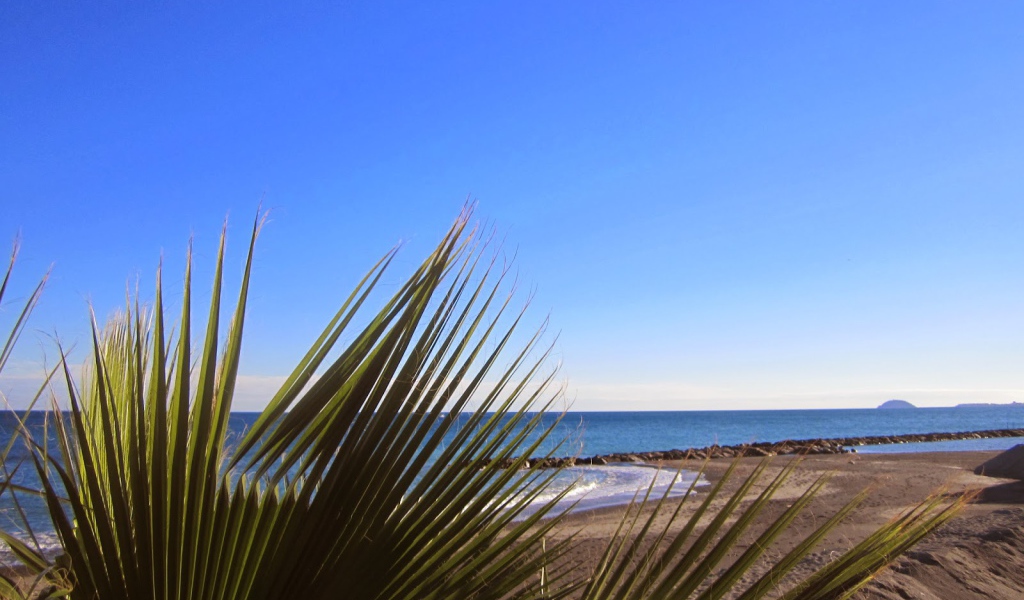 Золотой пляж в Лоано, Италия