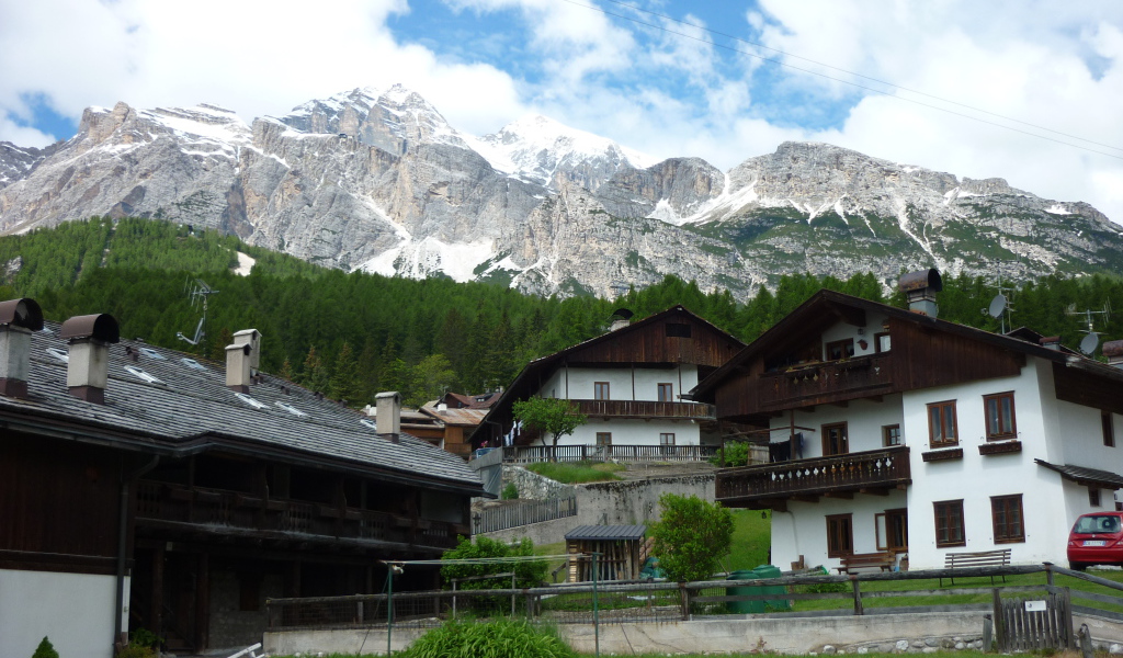 Гостиница на горнолыжном курорте Кортина д'Ампеццо, Италия