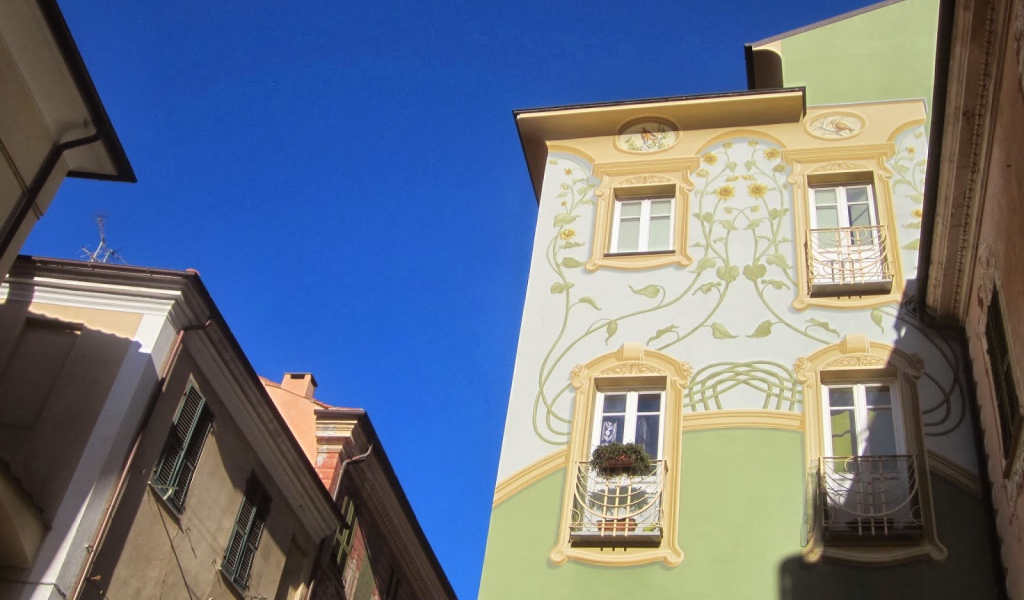 Дом с рисунками в Лоано, Италия