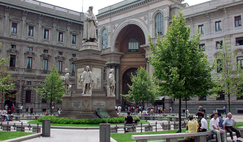 Памятник в Милане, Италия