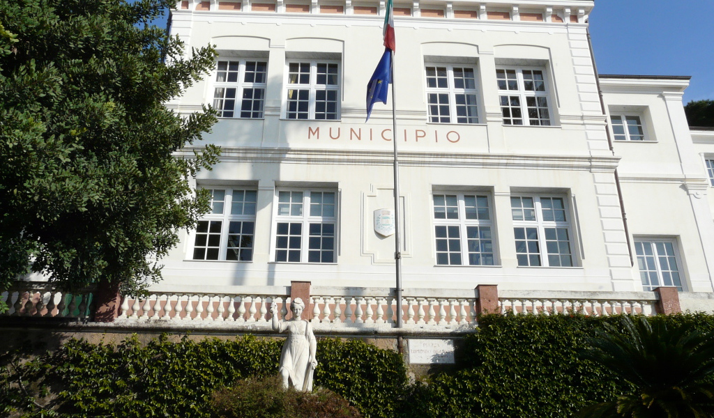 Городская администрация на курорте Бордигера, Италия