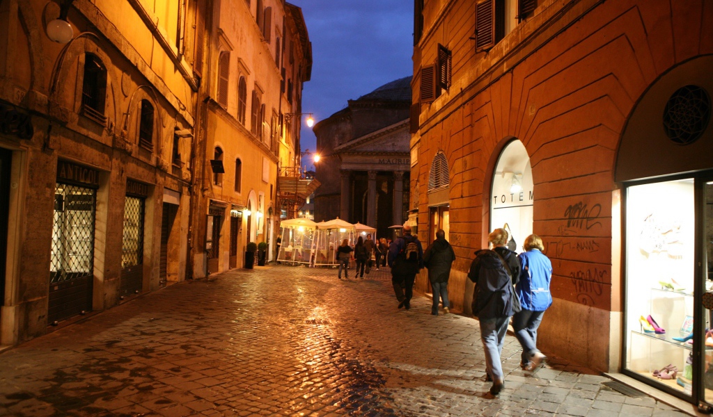 Ночная прогулка в Риме, Италия