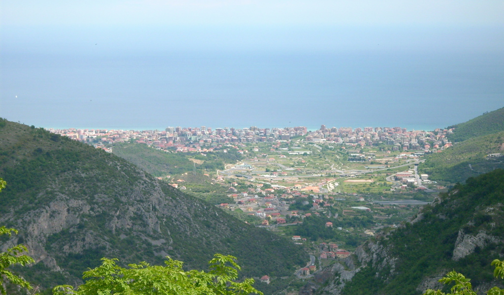 Панорама Лоано, Италия