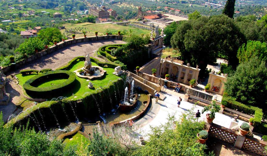 Панорама города в Тиволи, Италия