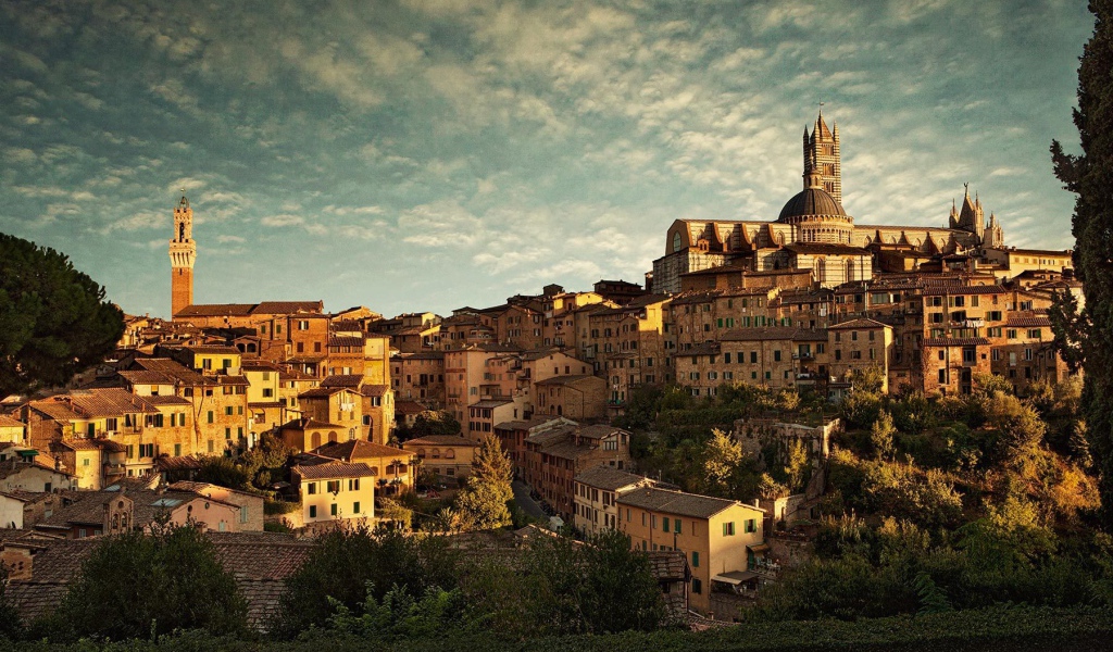 Панорама города в Сиене, Италия