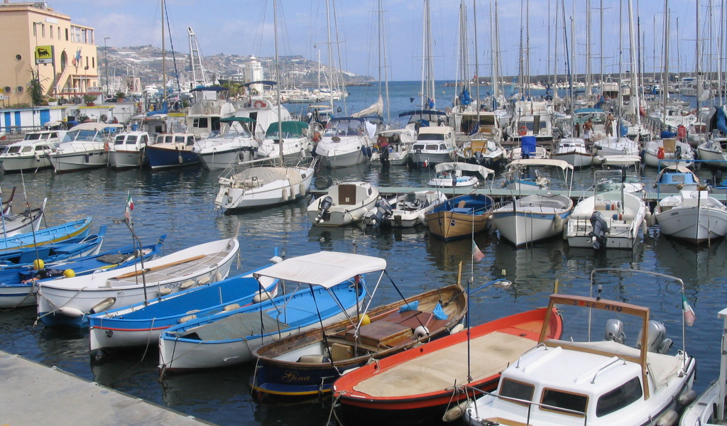 Порт в Сан Ремо, Италия