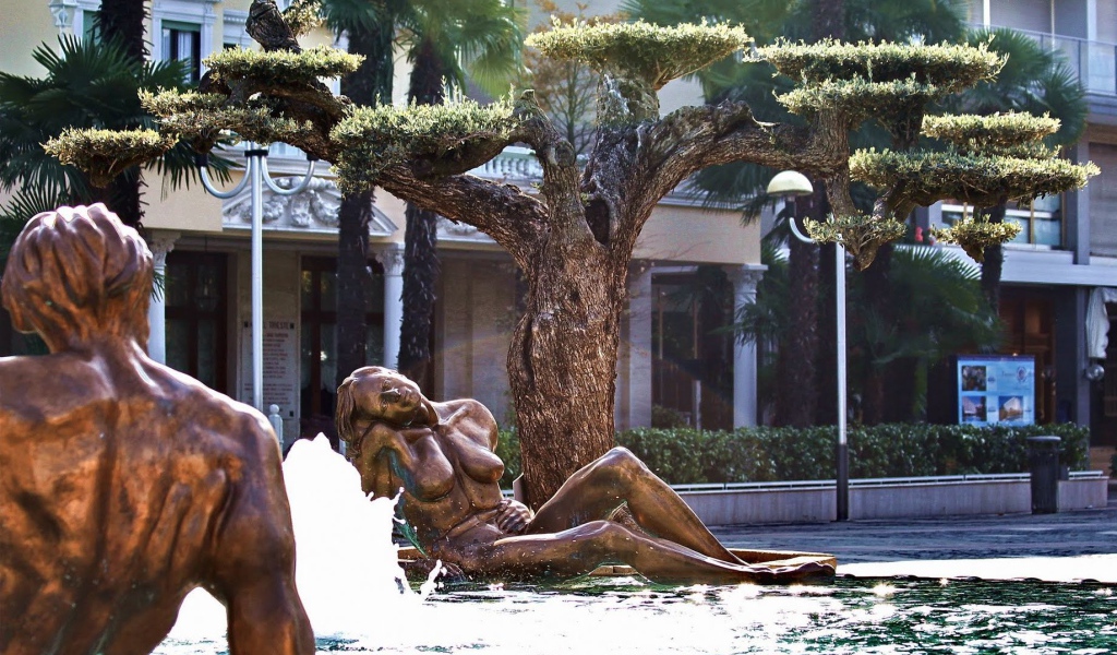 Скульптуры на курорте Абано Терме, Италия