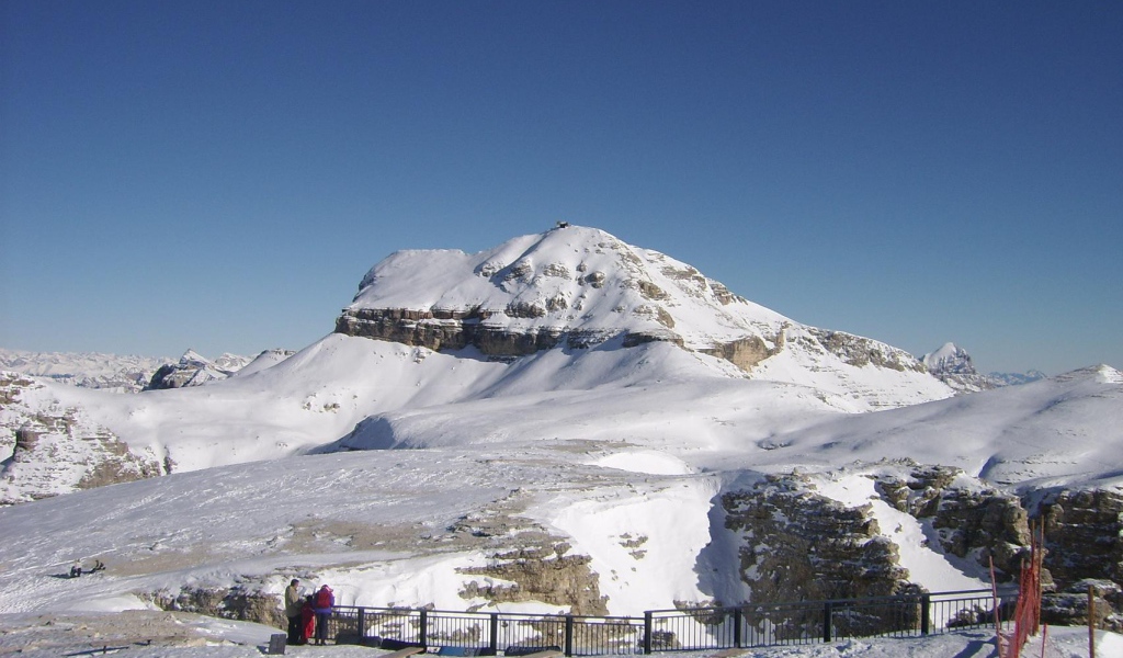 Лыжная трасса на горнолыжном курорте Валь-Ди-Фасса, Италия