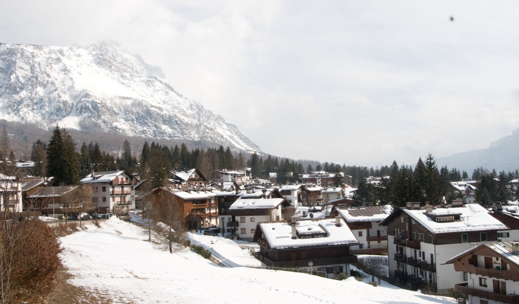 Горнолыжный курорт Кортина д'Ампеццо, Италия