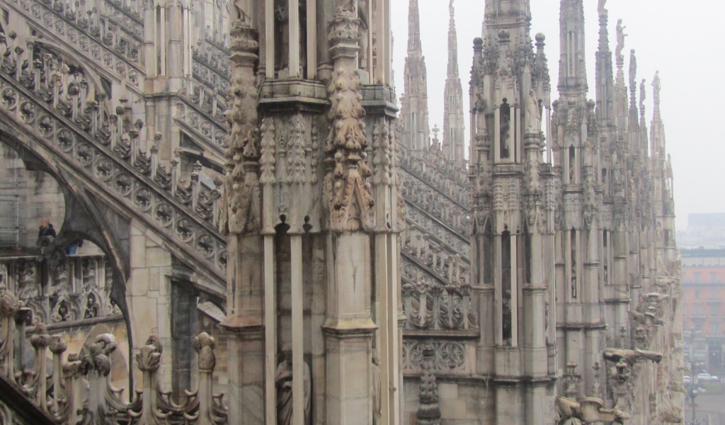 Шпили собора Дуомо в Милане, Италия