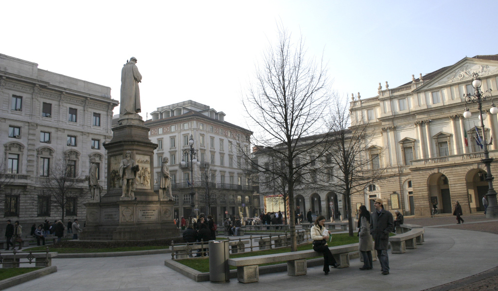 Сквер в Милане, Италия