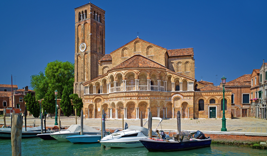 Базилика святой Марии на острове Мурано, Италия