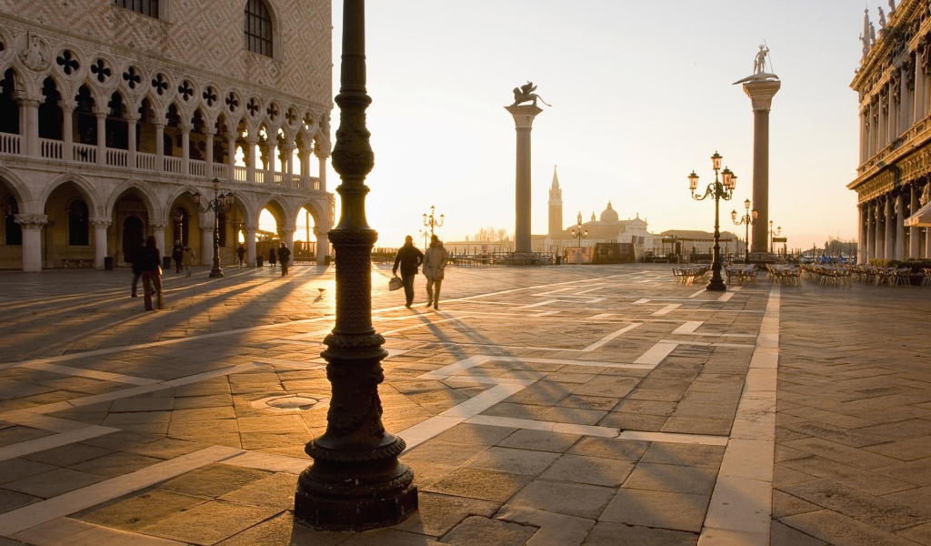 Закат на площади Сан Марко в Венеции, Италия
