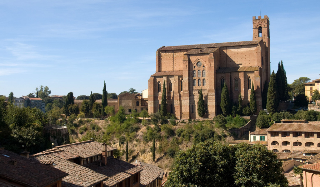 Старинный замок в Сиене, Италия