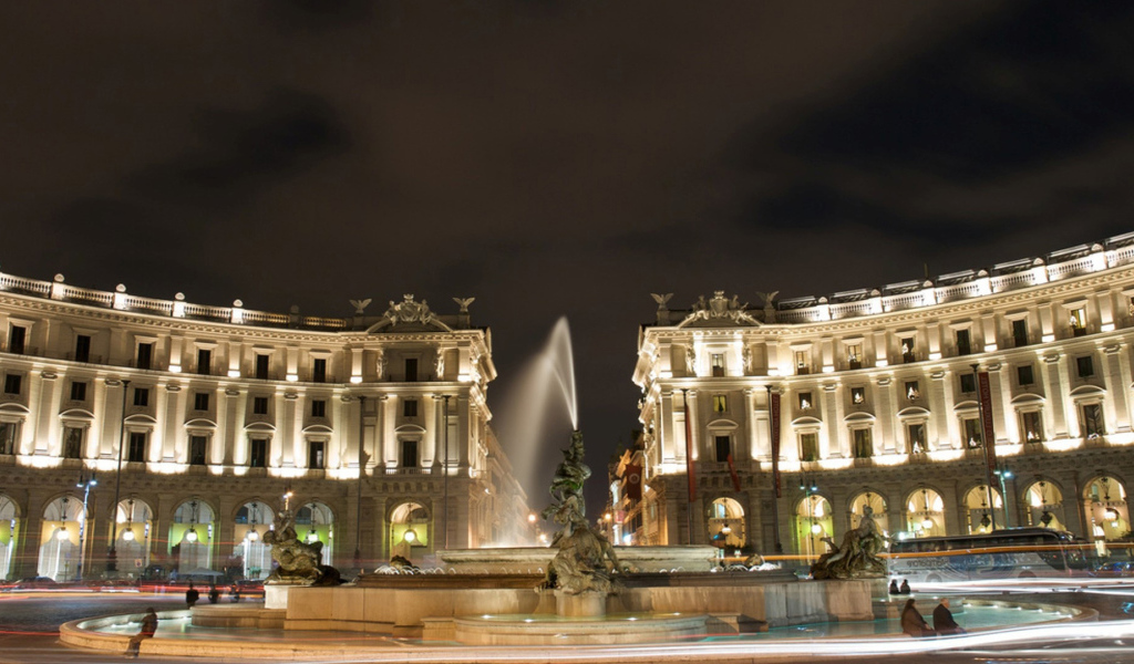 Центральная площадь в Риме