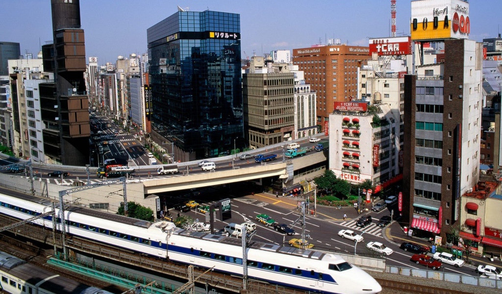 Черное здание в Токио