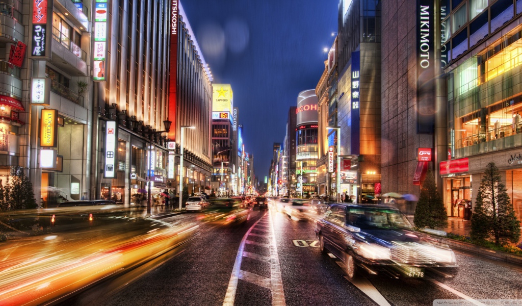 Ночное движение в Токио