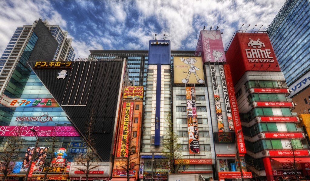 Улица Акихабара в Токио